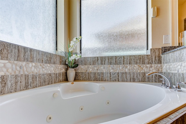 20910 Cordell Landing Dr, Richmond, TX 77407 - full bathroom featuring a whirlpool tub
