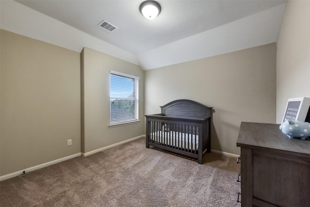 5409 Aroma Knoll Ln, Rosharon, TX 77583 - bedroom featuring carpet floors and vaulted ceiling