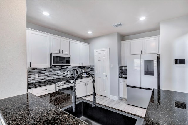 8602 Briar Oaks Ln, Baytown, TX 77523 - photo 9