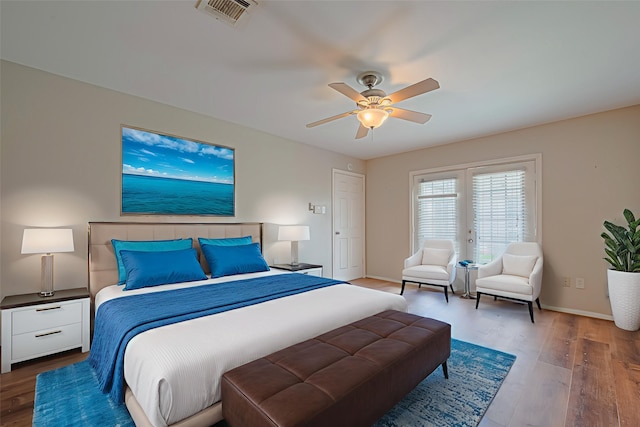 10815 Shawnbrook Dr, Houston, TX 77071 - bedroom with wood finished floors and a ceiling fan
