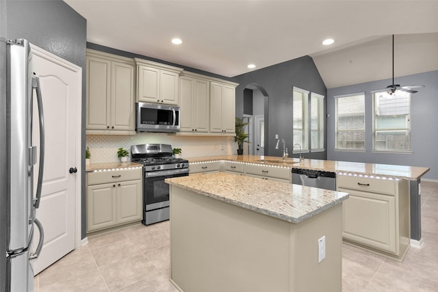 150 Kinnerly Peak Pl, Montgomery, TX 77316 - photo 11