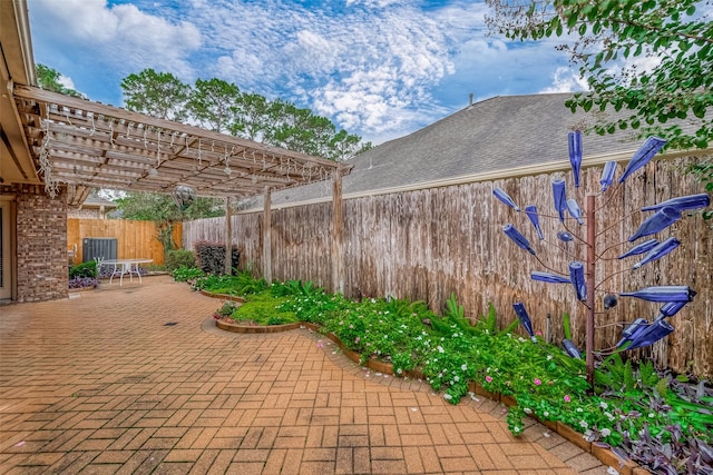 3110 Meadow Oak Dr, Houston, TX 77068 - fenced backyard featuring a pergola and a patio