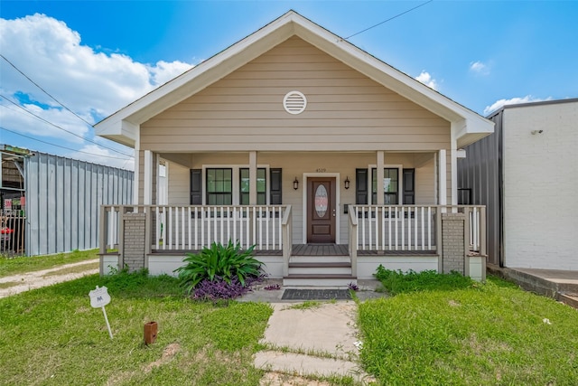 4519 N Main St, Houston, TX 77009 - view of front of house with covered porch