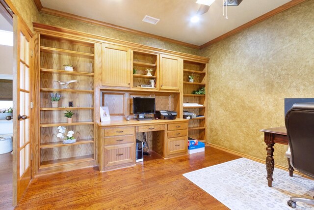 34210 Sanders Ranch Rd, Magnolia, TX 77355 - office area featuring crown molding, light wood-style flooring, and a ceiling fan