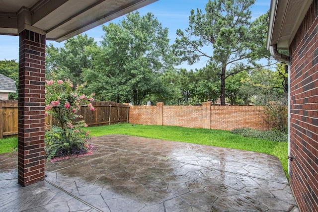 24006 Northshire Ln, Katy, TX 77494 - fenced backyard featuring a patio
