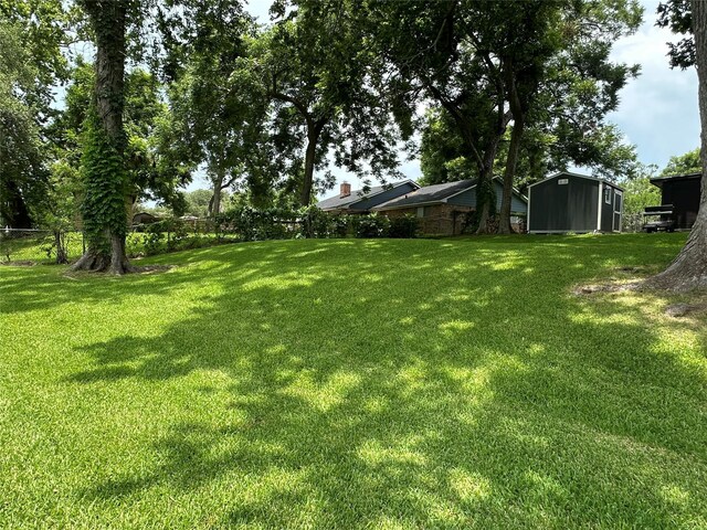 107 Southern Oaks Dr, Lake Jackson, TX 77566 - photo 5