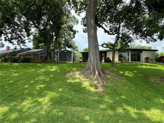 107 Southern Oaks Dr, Lake Jackson, TX 77566 - photo 6