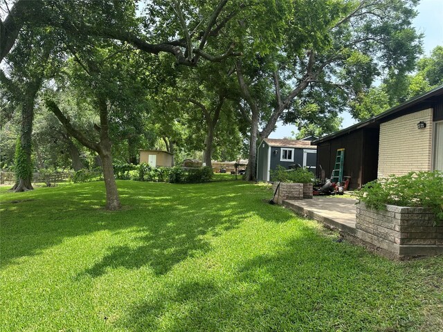 107 Southern Oaks Dr, Lake Jackson, TX 77566 - photo 7