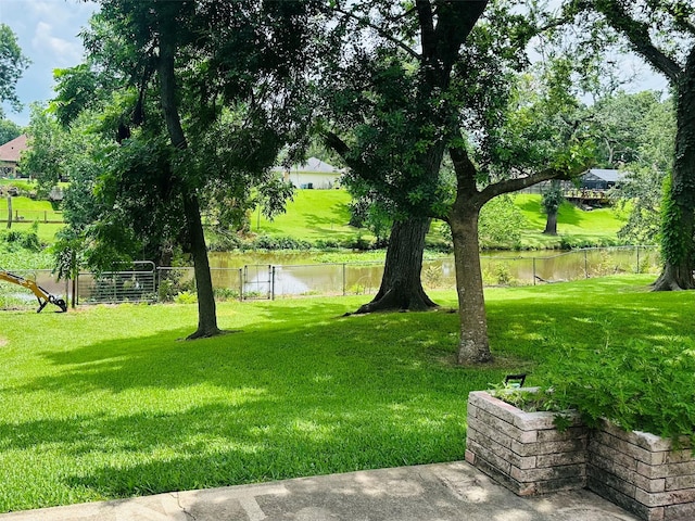 107 Southern Oaks Dr, Lake Jackson, TX 77566 - view of yard featuring a water view