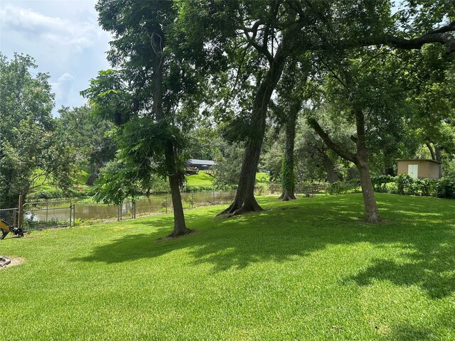107 Southern Oaks Dr, Lake Jackson, TX 77566 - photo 11