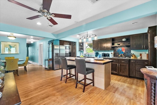 939 17th St, San Leon, TX 77539