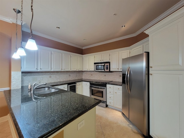 2111 Welch St Unit B109, Houston, TX 77019 - kitchen featuring stainless steel appliances, a peninsula, beverage cooler, white cabinetry, and tasteful backsplash