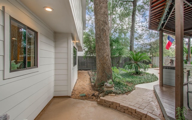 7922 Kleingreen Ln, Spring, TX 77379 - fenced backyard with a patio area