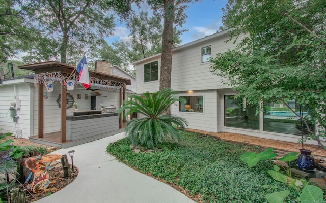7922 Kleingreen Ln, Spring, TX 77379 - view of yard featuring an outbuilding