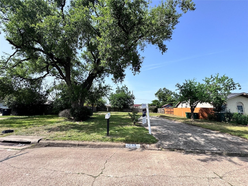 959 Greatwood Dr, Houston, TX 77013 - photo 1