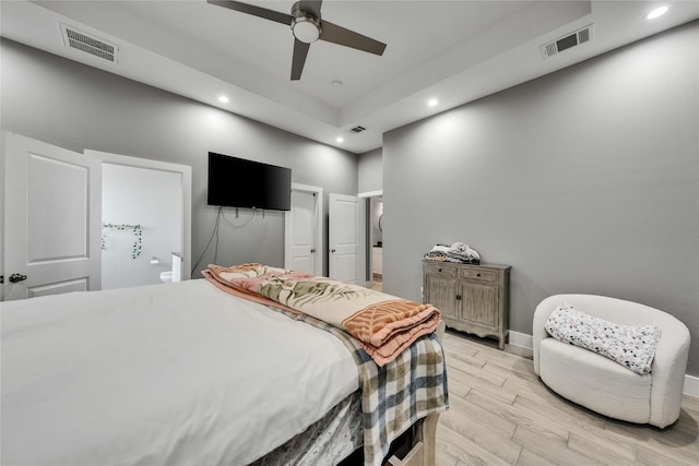 108 Bianca Cir, Del Valle, TX 78617 - bedroom with light wood-style flooring, recessed lighting, and a ceiling fan