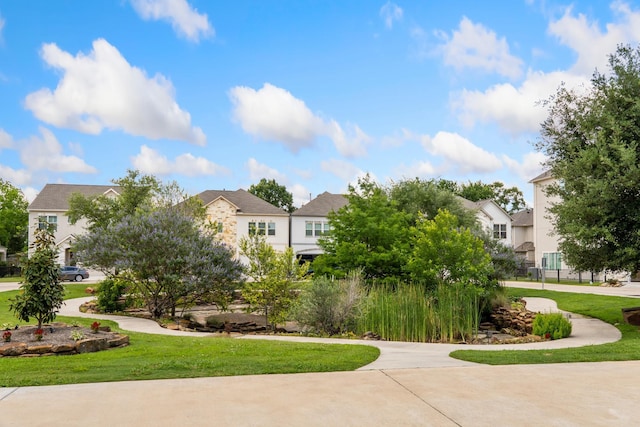 7714 S Fall Run Xing, Houston, TX 77055 - surrounding community with a residential view and a yard