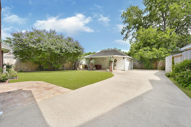 6102 Walkers Park Dr, Sugar Land, TX 77479 - view of front of house featuring driveway and an attached garage