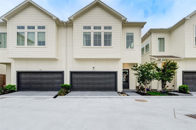728 Carriage Knolls Dr, Houston, TX 77008 - photo 1