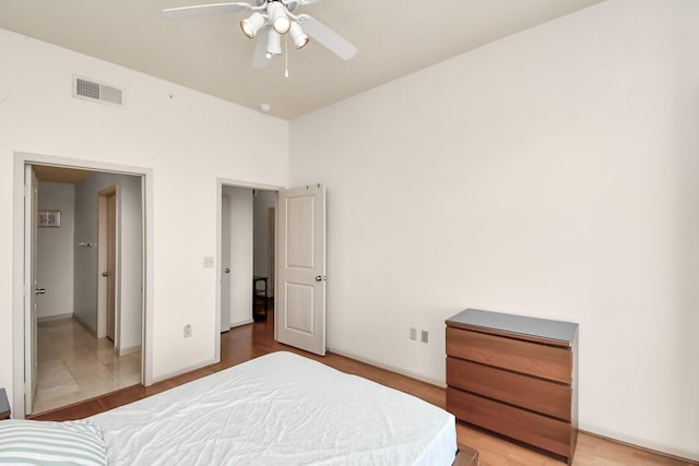 3505 Sage Rd Unit 2910, Houston, TX 77056 - bedroom featuring ceiling fan