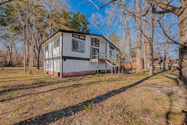 492 Trinity Rd, Dayton, TX 77535 - view of front of property with stairway
