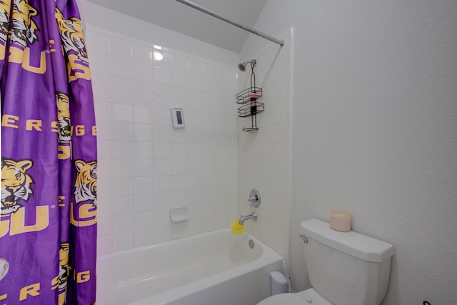 3502 Singing Flower Ln, Richmond, TX 77406 - bathroom with shower / tub combo and toilet