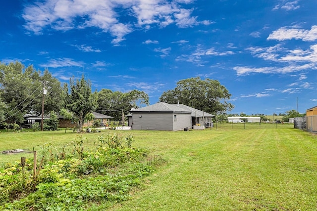 5673 Fm 1094th Rd, Sealy, TX 77474 - view of yard