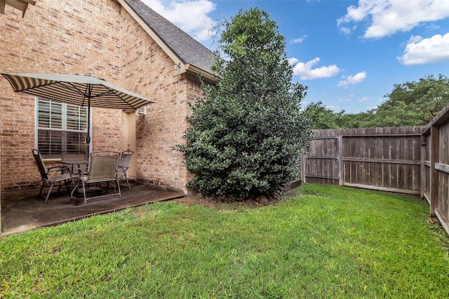 5523 Darschelle Dr, Houston, TX 77069 - fenced backyard featuring a patio area