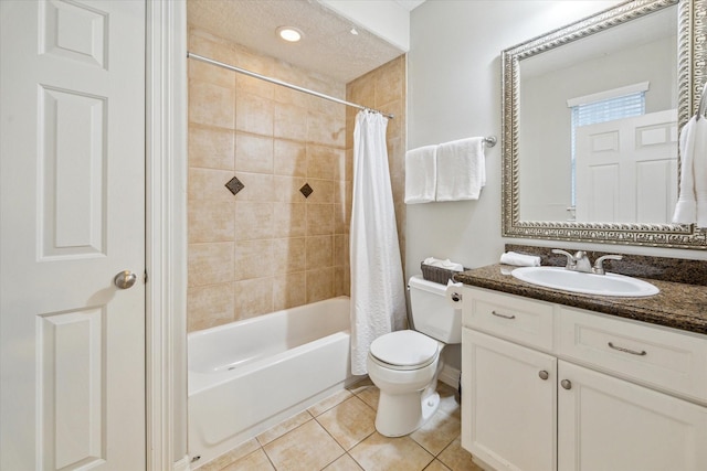 918 Detering St, Houston, TX 77007 - full bathroom with tile patterned flooring, vanity, and shower / bath combo