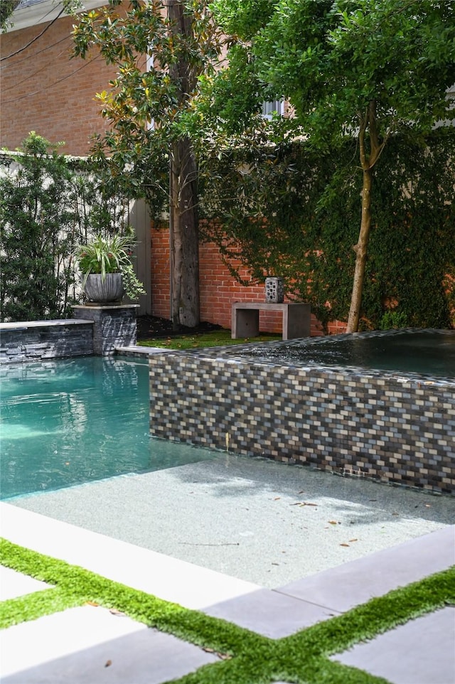 3028 Locke Ln, Houston, TX 77019 - view of outdoor pool