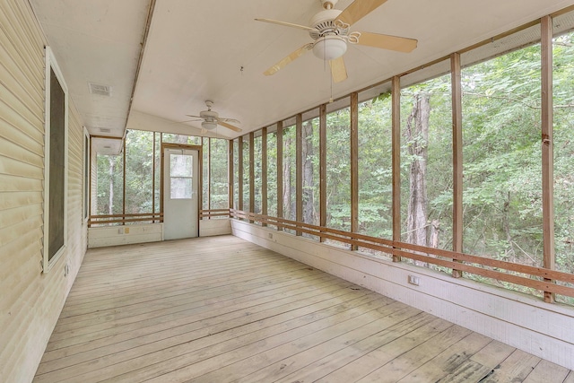 123 Sea Gull Dr, Livingston, TX 77351 - unfurnished sunroom featuring ceiling fan