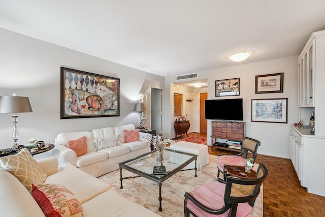 2200 Willowick Rd Unit 7B, Houston, TX 77027 - living room with baseboards