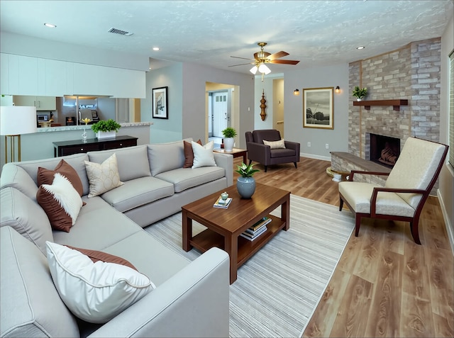 302 Brookdale Dr, League City, TX 77573 - photo 2