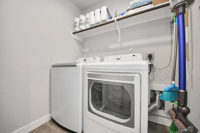 3334 Fogmist Dr, Rosenberg, TX 77471 - laundry area with washing machine and dryer and baseboards
