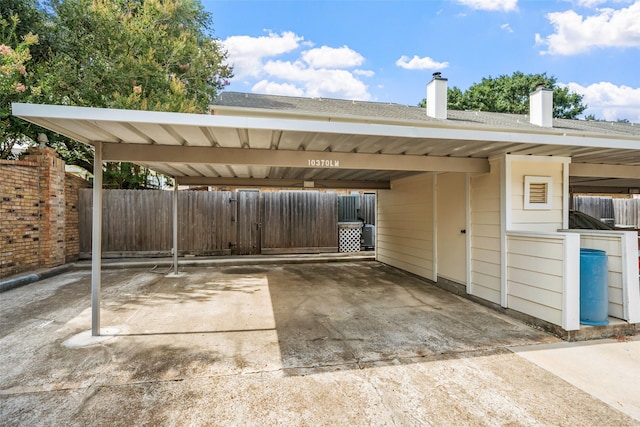 10370 Longmont Dr, Houston, TX 77042 - view of covered parking lot