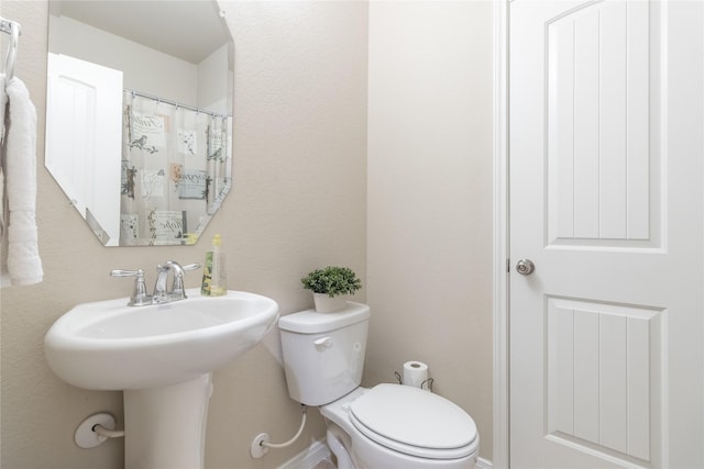9418 Mcdowell Dr, Richmond, TX 77469 - full bathroom with toilet and a sink