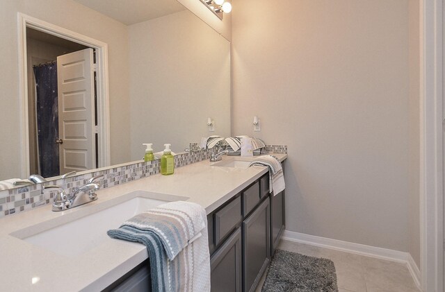 8703 Silver Crest Ln, Missouri City, TX 77459 - full bath featuring double vanity and tile patterned flooring