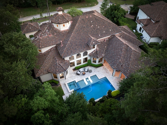 2 N Badger Lodge Cir, The Woodlands, TX 77389 - aerial view of property and surrounding area featuring a pool