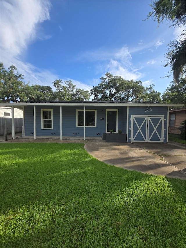 204 Jasmine St, Lake Jackson, TX 77566 - view of single story home