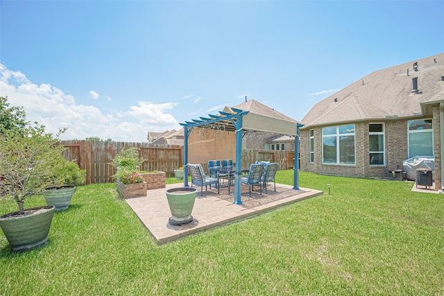 25603 Kearsley Dr, Katy, TX 77494 - fenced backyard featuring a patio
