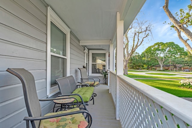 820 Meadow Ln, Wharton, TX 77488 - view of balcony