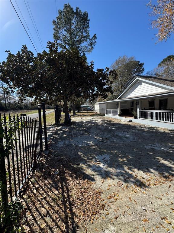 820 S Railroad Ave, Shepherd, TX 77371 - photo 27