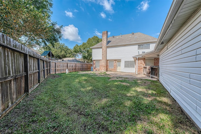 2510 Wind Fall Ln, Sugar Land, TX 77479 - fenced backyard featuring a patio