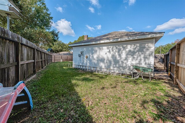2510 Wind Fall Ln, Sugar Land, TX 77479 - view of fenced backyard