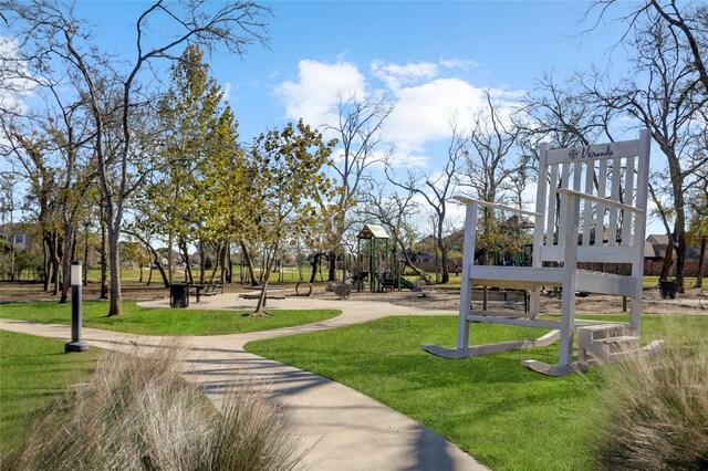 1523 Carson Field Ln, Richmond, TX 77469 - view of community featuring a lawn