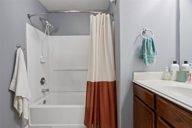4710 Palm Park Ln, Richmond, TX 77469 - bathroom with shower / bath combo and vanity