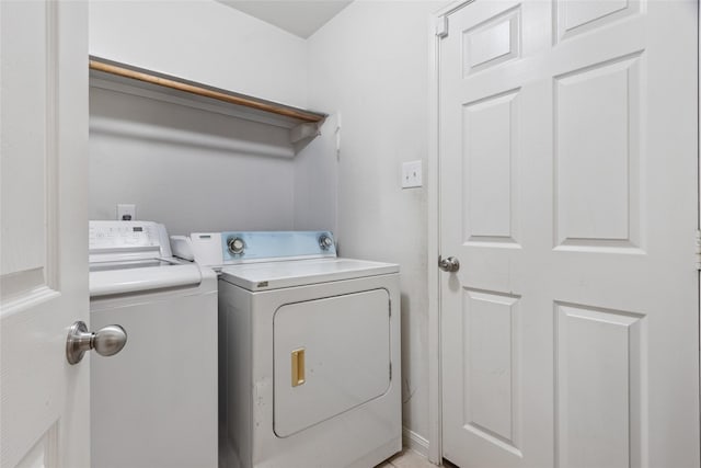 4710 Palm Park Ln, Richmond, TX 77469 - laundry area featuring washer and dryer