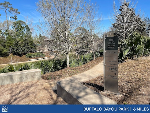 4307B Dickson St, Houston, TX 77007 - view of home's community
