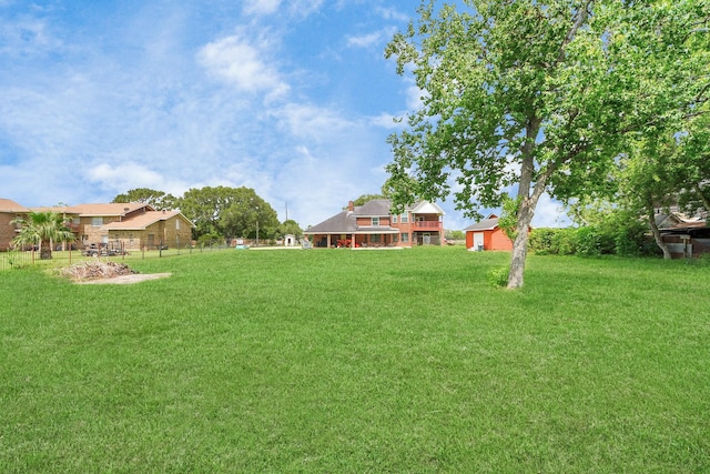 3515 Kansas St, Fresno, TX 77545 - view of green lawn