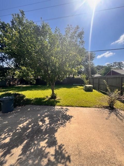 20114 Foxchester Ln, Humble, TX 77338 - view of yard with a patio area